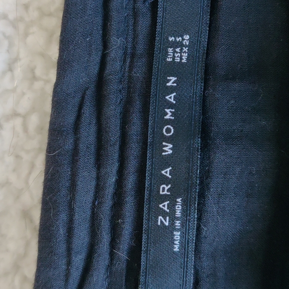 Black Mini skirt - Picture 3 of 4